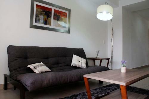 Premier Apartment Downtown 4 Guests With AC 1202