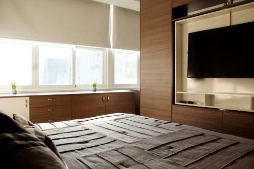 Premier Apartment Downtown 4 Guests With AC 1202