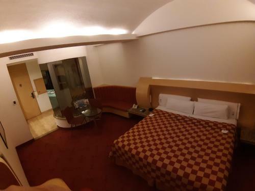 Auto Hotel Legaria