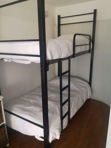 Hostal Room For 4 People In Polanco C Balcony