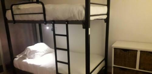 Hostal Room For 4 People In Polanco C Balcony