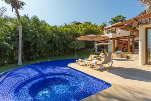 Casa Del Mar, Large House By The Beach With Private Pool & Jacuzzi.