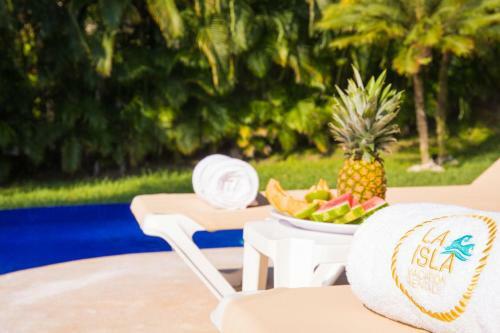 Casa Del Mar, Large House By The Beach With Private Pool & Jacuzzi.