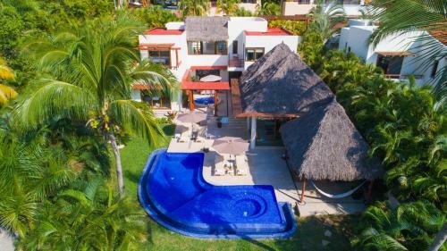 Casa Del Mar, Large House By The Beach With Private Pool & Jacuzzi.
