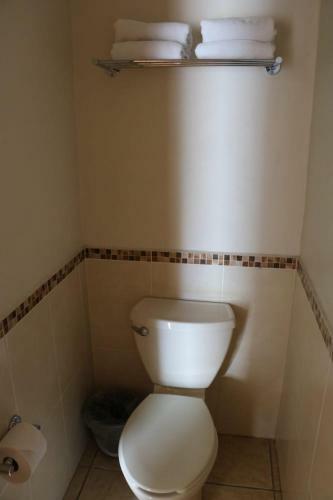 Cypres Hotel & Suites