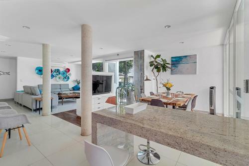 +ms +espectacular Casa +claustros Del Parque