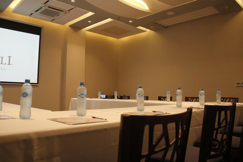 Varali Grand Hotel
