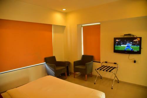 Hi 5 Hotel & Experience