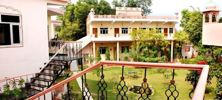 Hotel Raj Palace Resort