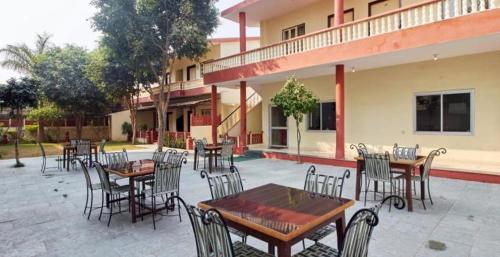 Hotel Tiger Safari Resort