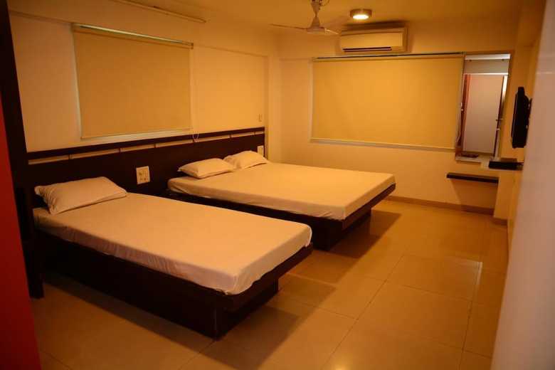 Hotel Palms Residency