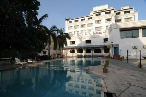 Hotel Quality Inn Regency, Nashik