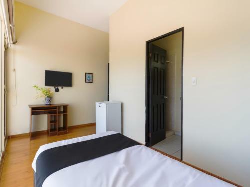 Hotel Capital O Ecohabit Monterrey
