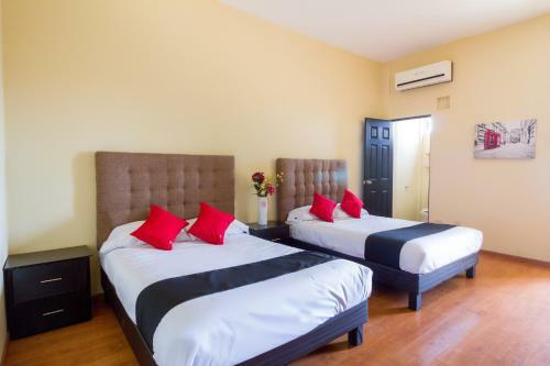 Hotel Capital O Ecohabit Monterrey