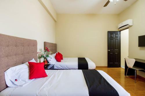 Hotel Capital O Ecohabit Monterrey