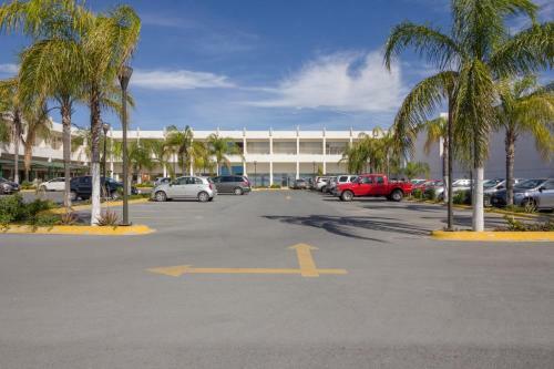 Hotel Capital O Ecohabit Monterrey