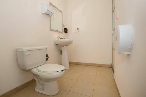 Capital O Hotel Euro Confort