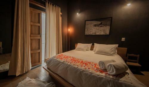 Hotel Sin Nombre