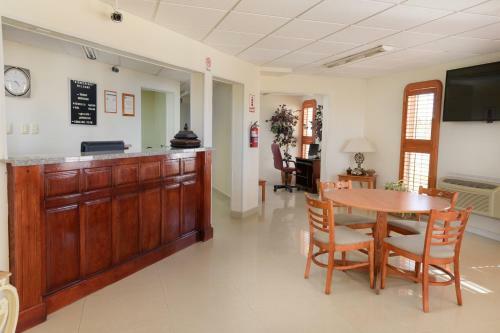 Hotel Tr�bol Inn