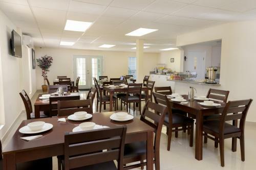 Hotel Tr�bol Inn
