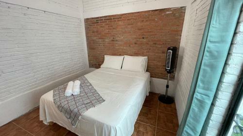 Fabulous Rustic House With Pool Just 6 Blocks From The Beach