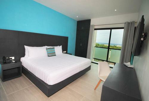 We Express Hotel Playa Del Carmen
