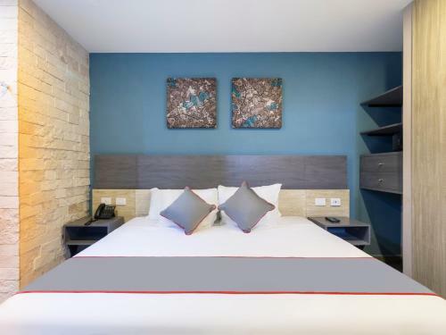 Bfh Attraction Hotel Deluxe By Bfh