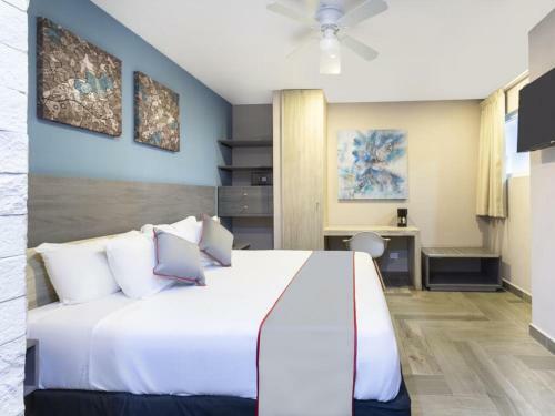Bfh Attraction Hotel Deluxe By Bfh