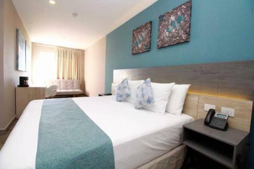 Bfh Attraction Hotel Deluxe By Bfh
