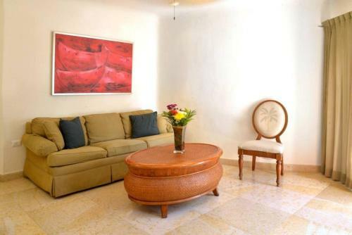 Apartamento Downtown Suite + Pool, Steps To Beach & 5th!