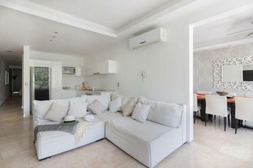 2 Joined Apartments Marvelous Rooftop Pool And Spectacular Ocean View