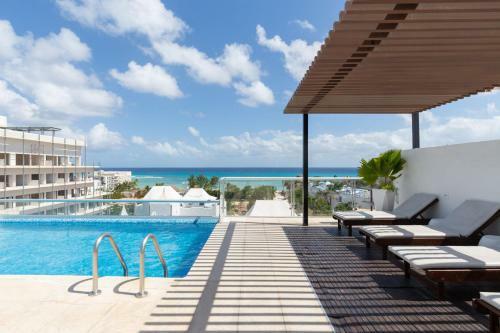 2 Joined Apartments Marvelous Rooftop Pool And Spectacular Ocean View