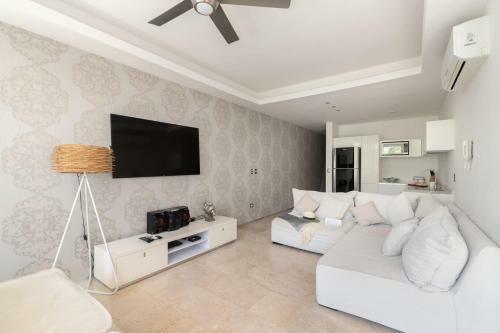 2 Joined Apartments Marvelous Rooftop Pool And Spectacular Ocean View