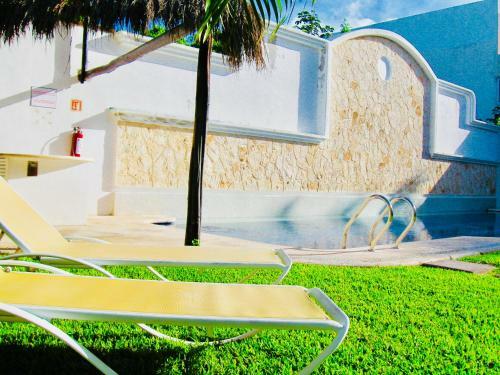 Hostal Executive Budget Room With Swimming Pool Air Conditioning And Parking