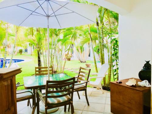 Hostal Executive Budget Room With Swimming Pool Air Conditioning And Parking