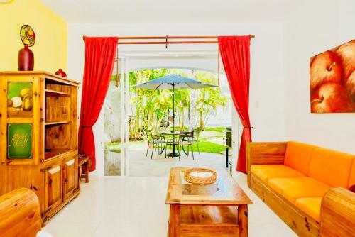 Hostal Executive Budget Room With Swimming Pool Air Conditioning And Parking