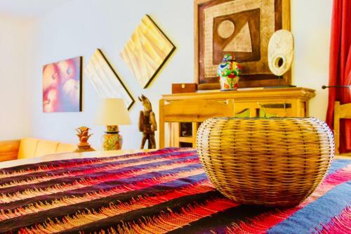 Hostal Executive Budget Room With Swimming Pool Air Conditioning And Parking