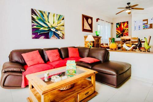Hostal Executive Budget Room With Swimming Pool Air Conditioning And Parking