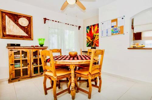 Hostal Executive Budget Room With Swimming Pool Air Conditioning And Parking