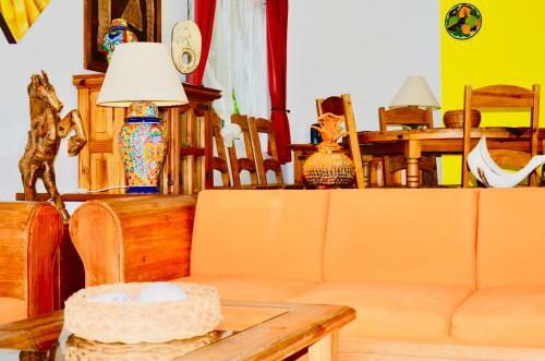 Hostal Executive Budget Room With Swimming Pool Air Conditioning And Parking
