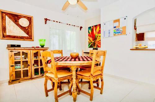 Hostal Executive Budget Room With Swimming Pool Air Conditioning And Parking