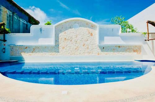 Hostal Executive Budget Room With Swimming Pool Air Conditioning And Parking