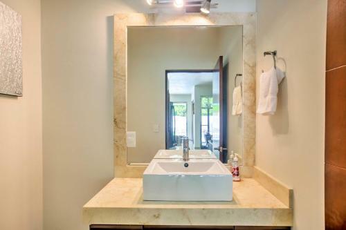 Luxe Playa Del Carmen Home With Pool - Walk To Beach