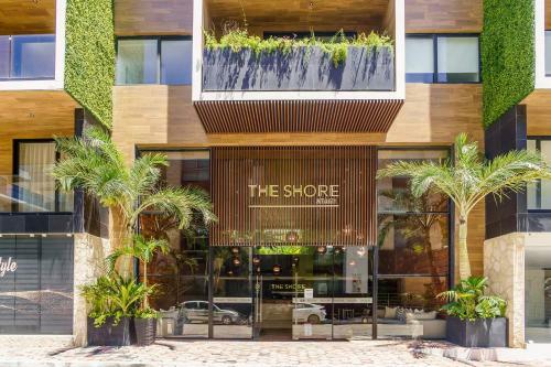 Oceanview Penthouse With Rooftop Pools Steps To Beach