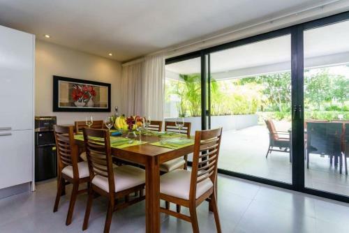 Playa Paradise With Golf, Pool And Beach Club Access!