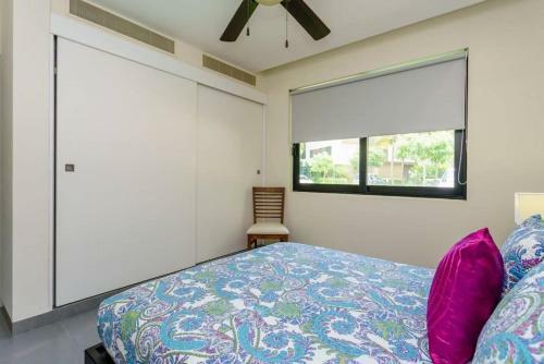 Playa Paradise With Golf, Pool And Beach Club Access!