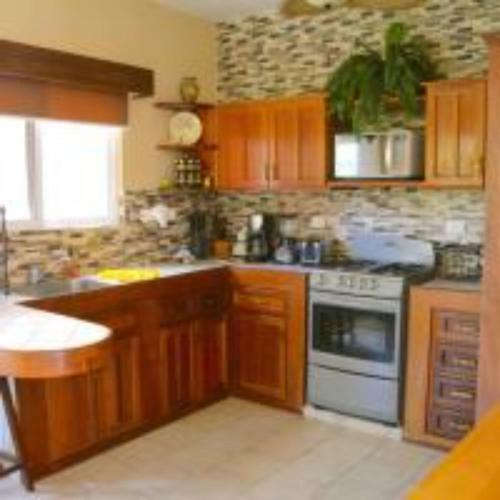 Condo With Pool, Beach Access/full Hotel Services!