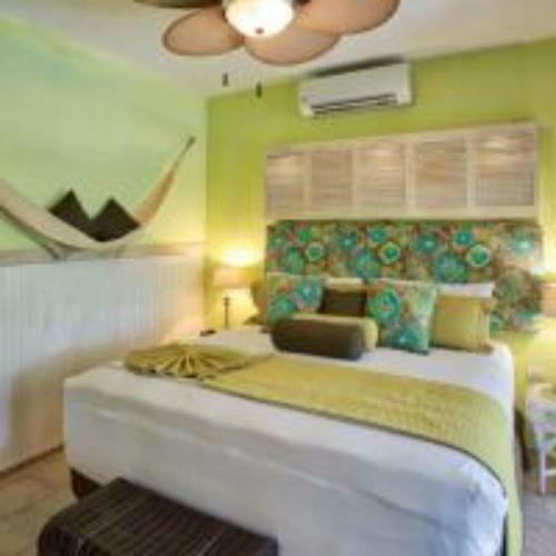 Condo With Pool, Beach Access/full Hotel Services!