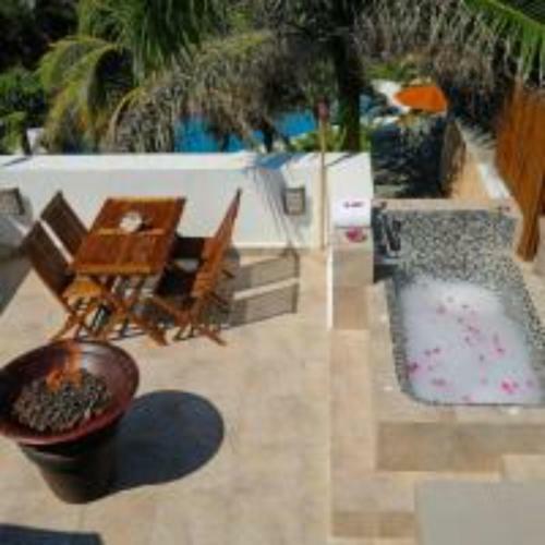 Condo With Pool, Beach Access/full Hotel Services!