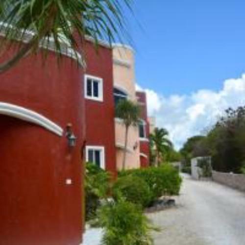 Condo With Pool, Beach Access/full Hotel Services!